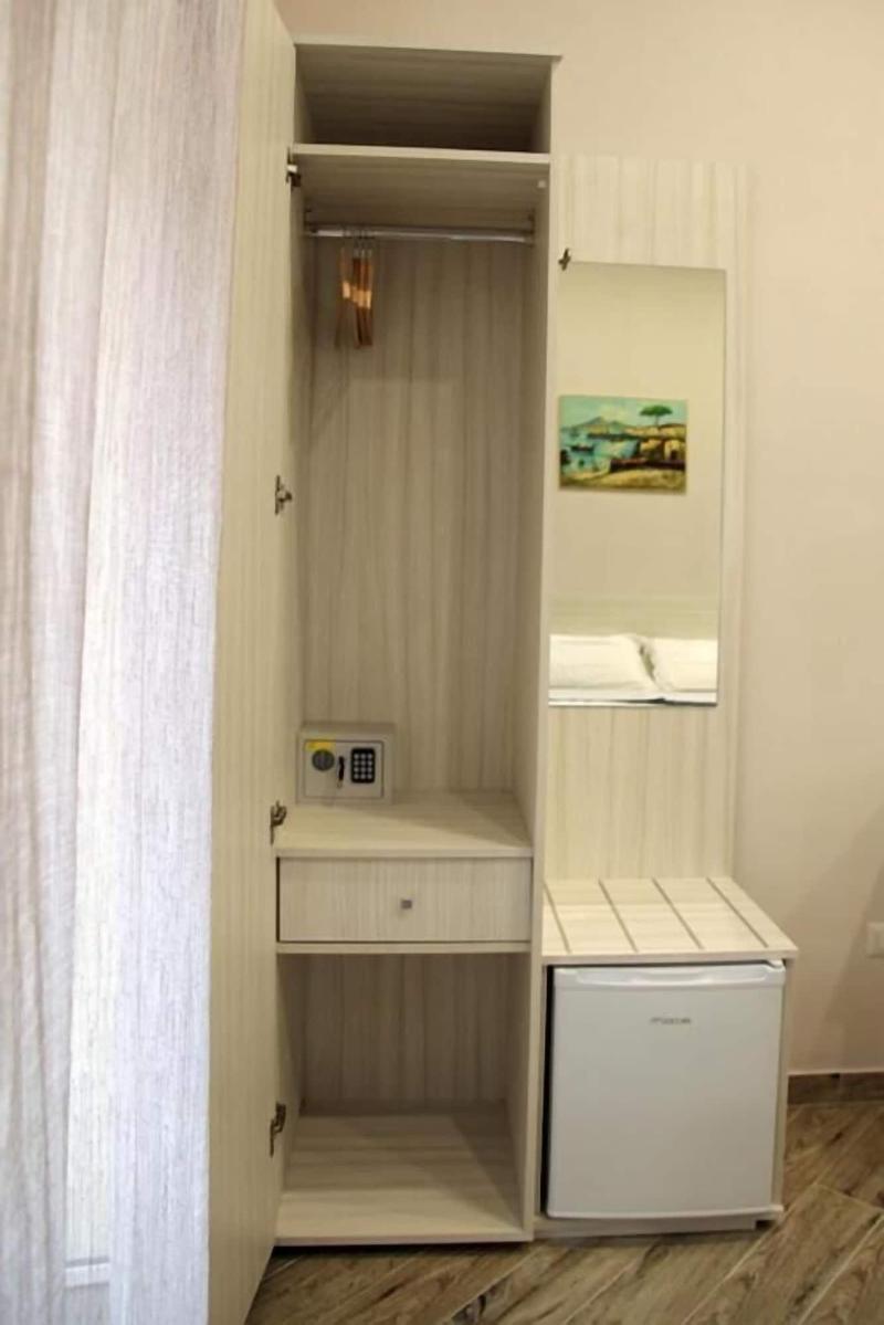Ferrovia 3* Naples